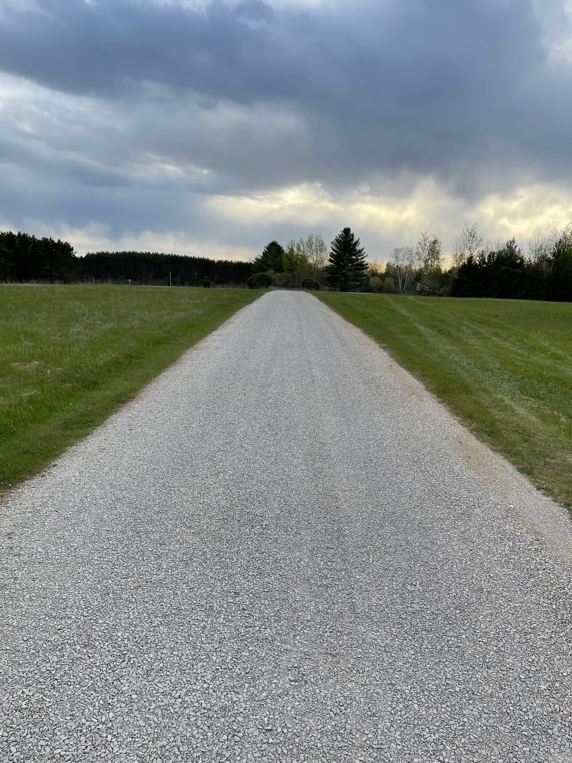 Gallery photos for Gravel Driveway Refresh Done Right in Junction City: Image #1