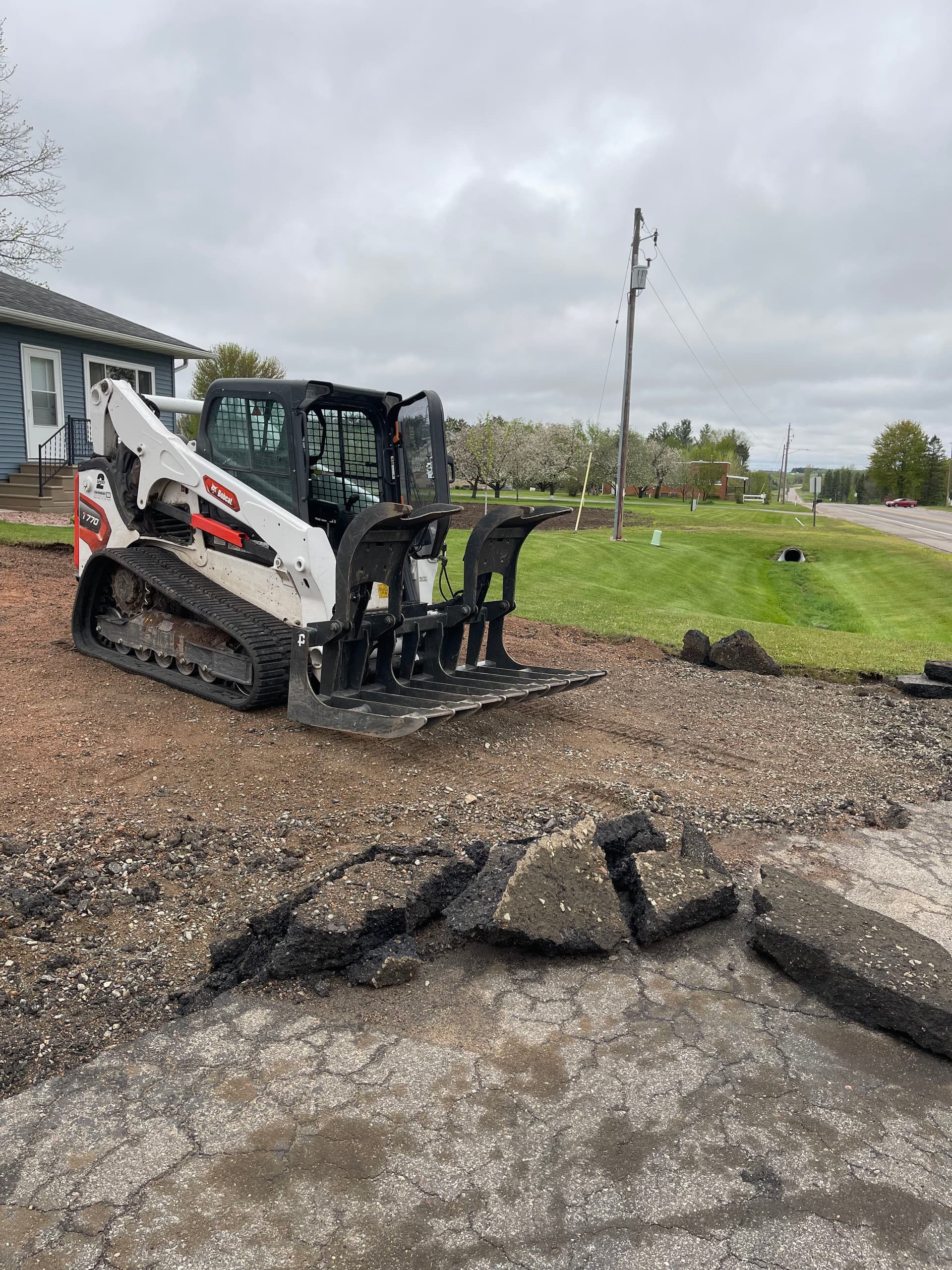 Gallery photos for Asphalt Driveway Removal and Site Prep in Mosinee: Image #3