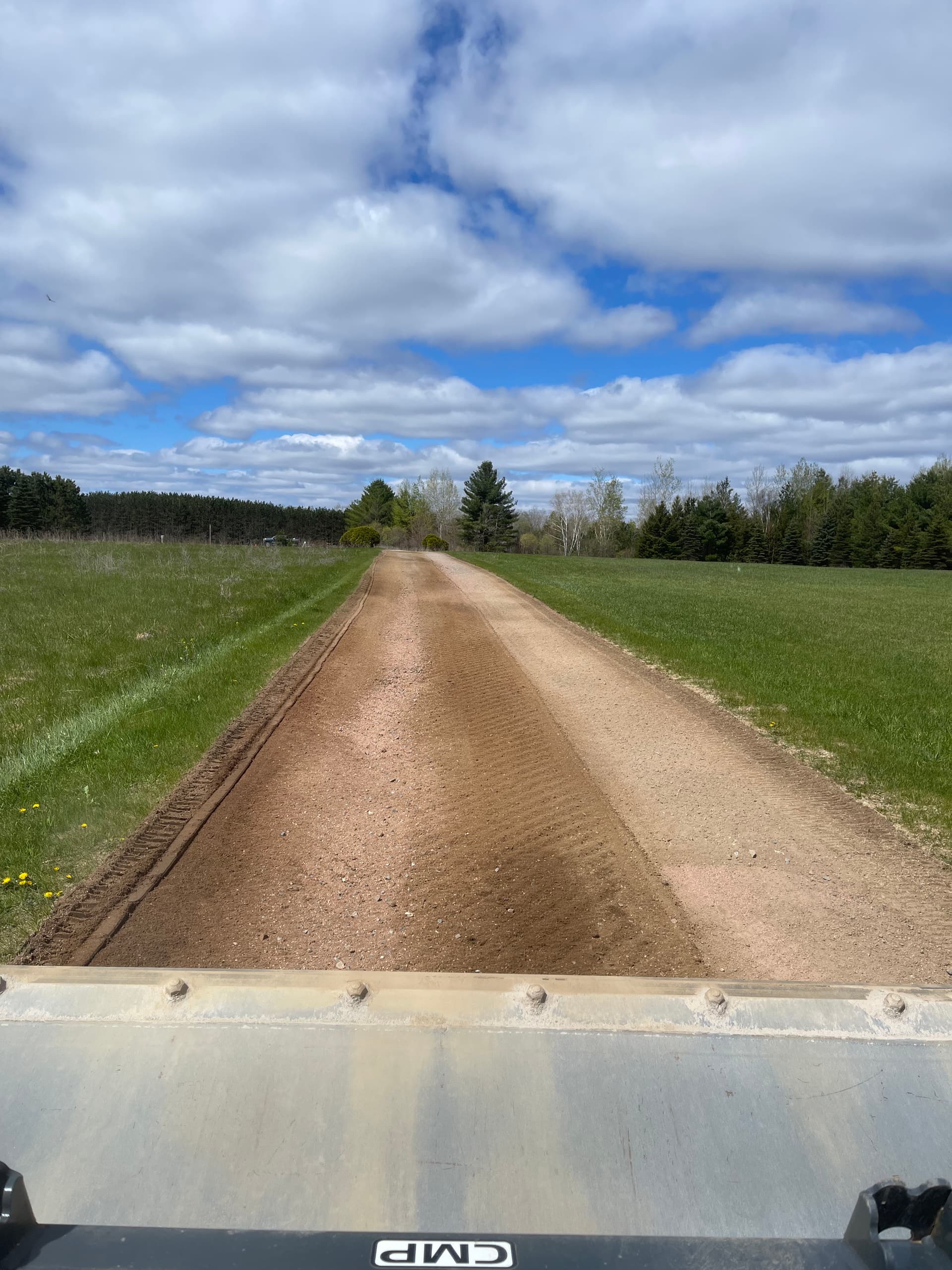 Gallery photos for Gravel Driveway Refresh Done Right in Junction City: Image #3
