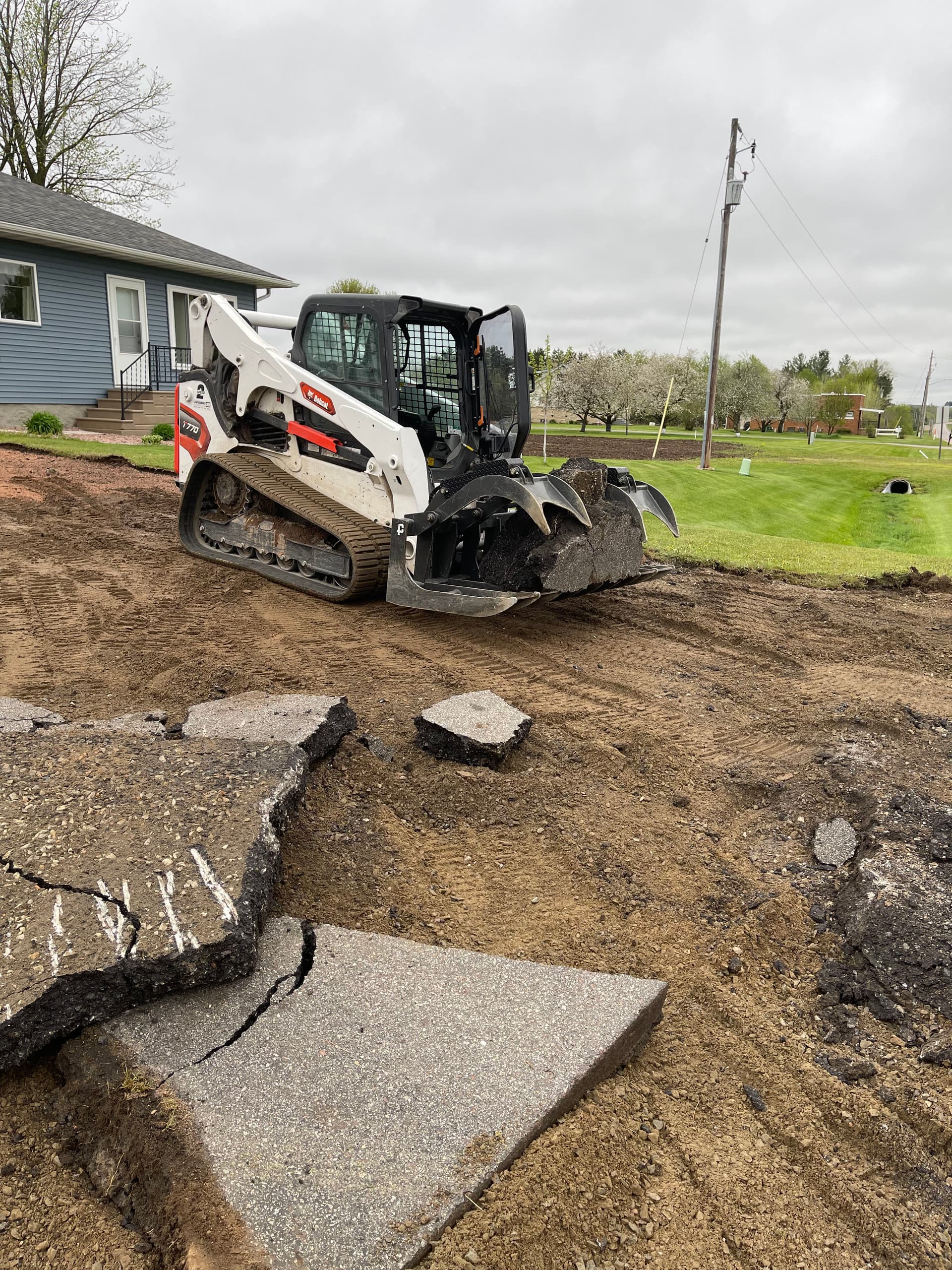Gallery photos for Asphalt Driveway Removal and Site Prep in Mosinee: Image #5