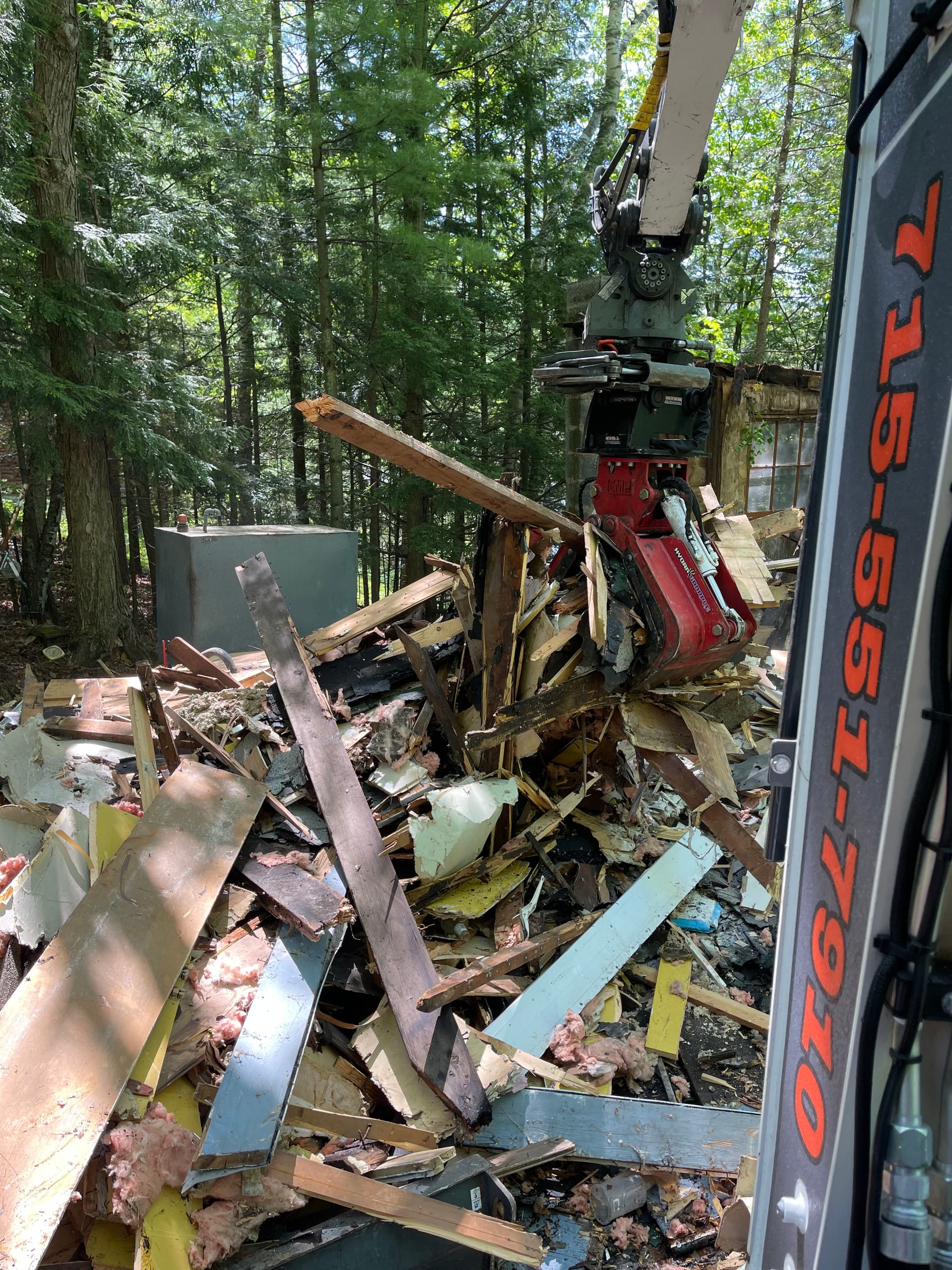 Gallery photos for Cabin Demo and Full Property Cleanup in Gleason: Image #2