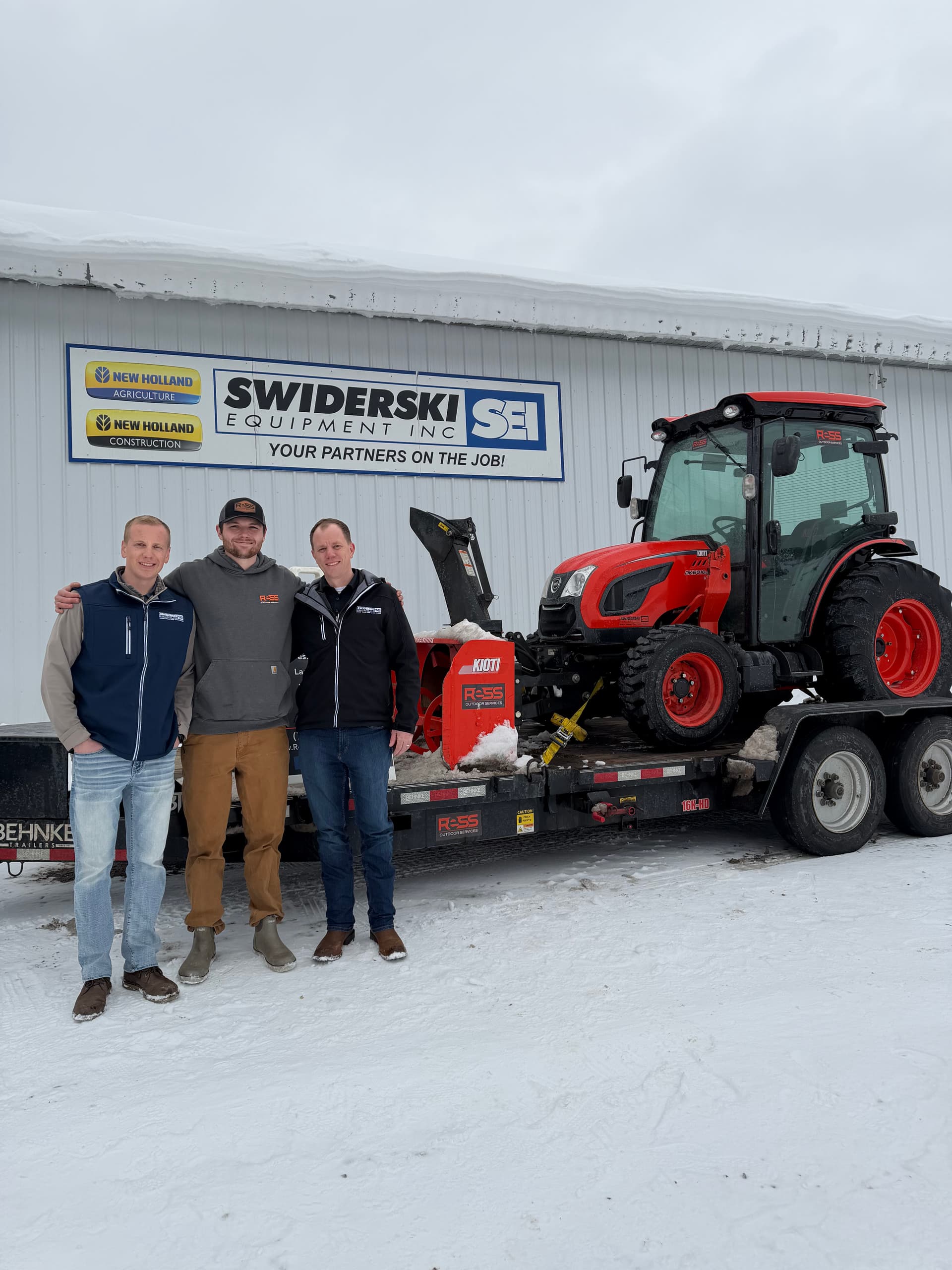 Gallery photos for Community Unites to Clear Snow After Storm: Image #1