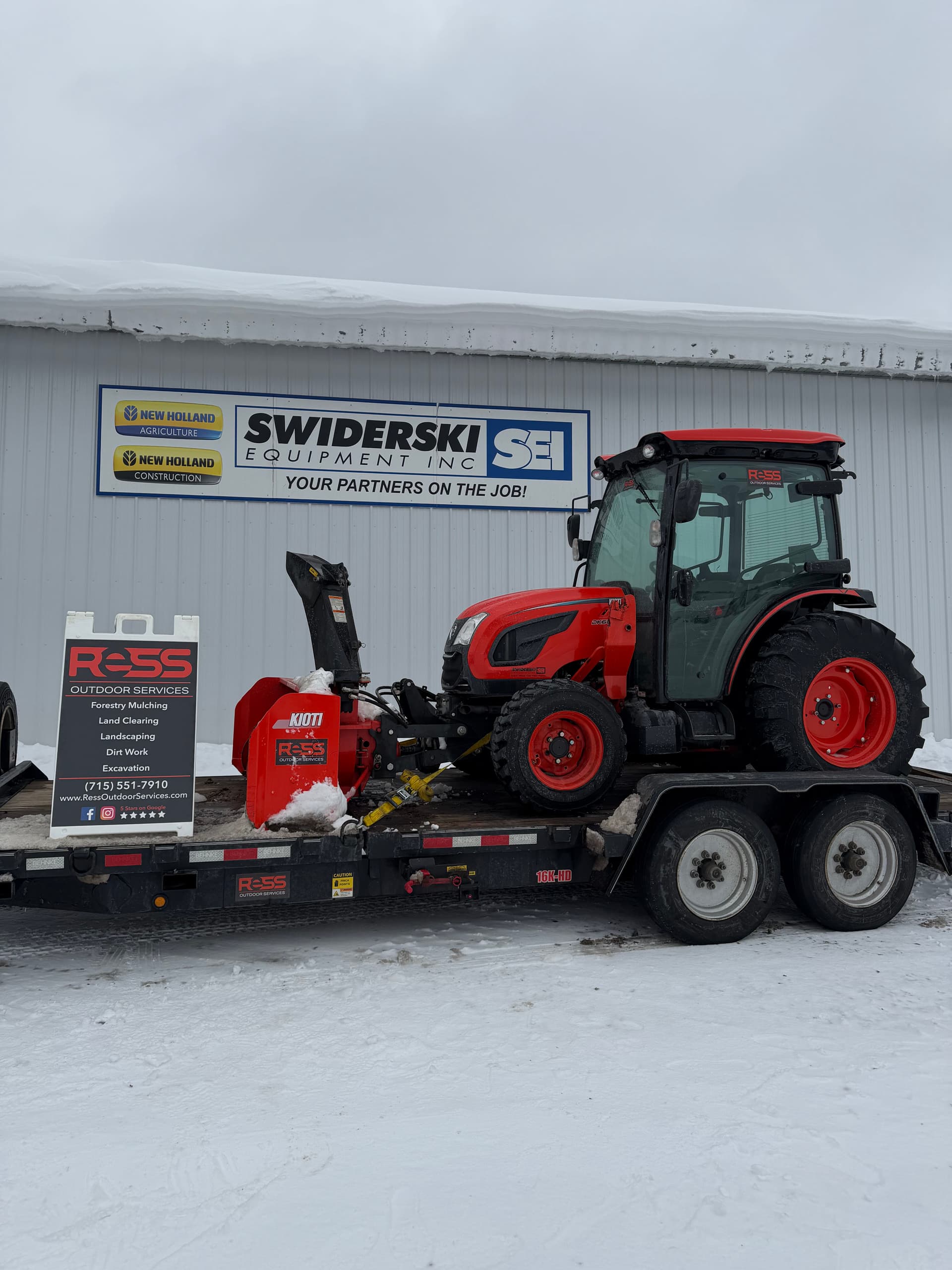 Gallery photos for Community Unites to Clear Snow After Storm: Image #2